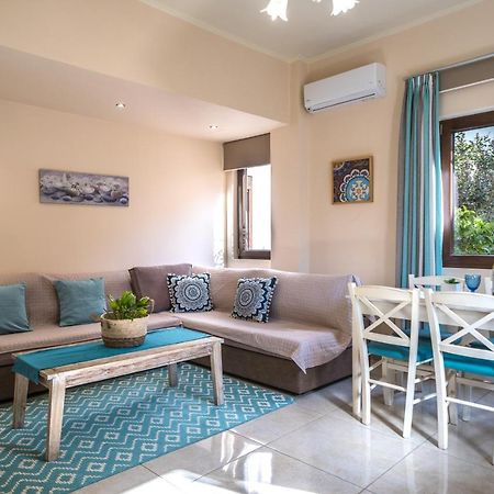 Iro City And Beach Boutique Homes Chrissi Akti Chania Exterior foto