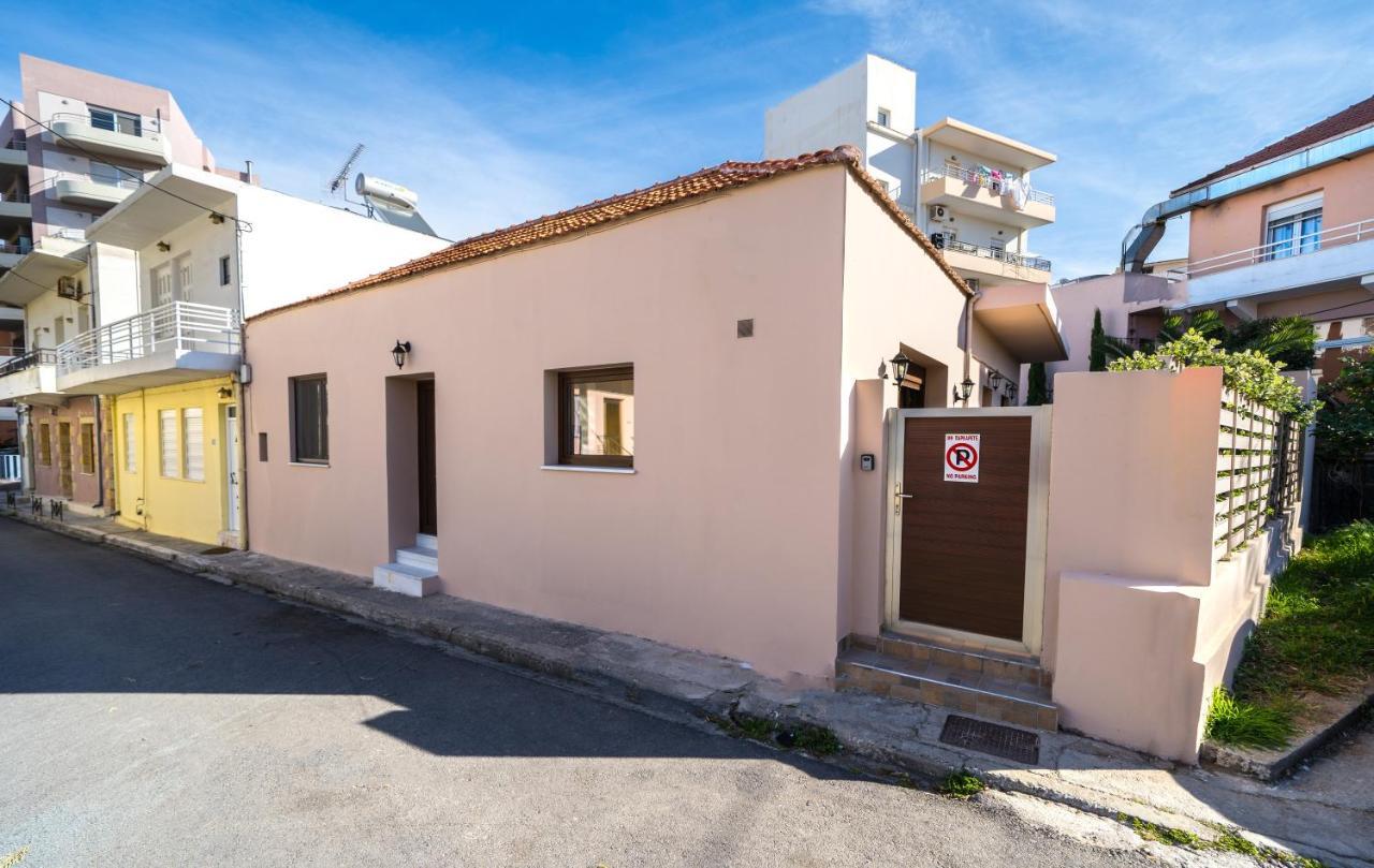 Iro City And Beach Boutique Homes Chrissi Akti Chania Exterior foto