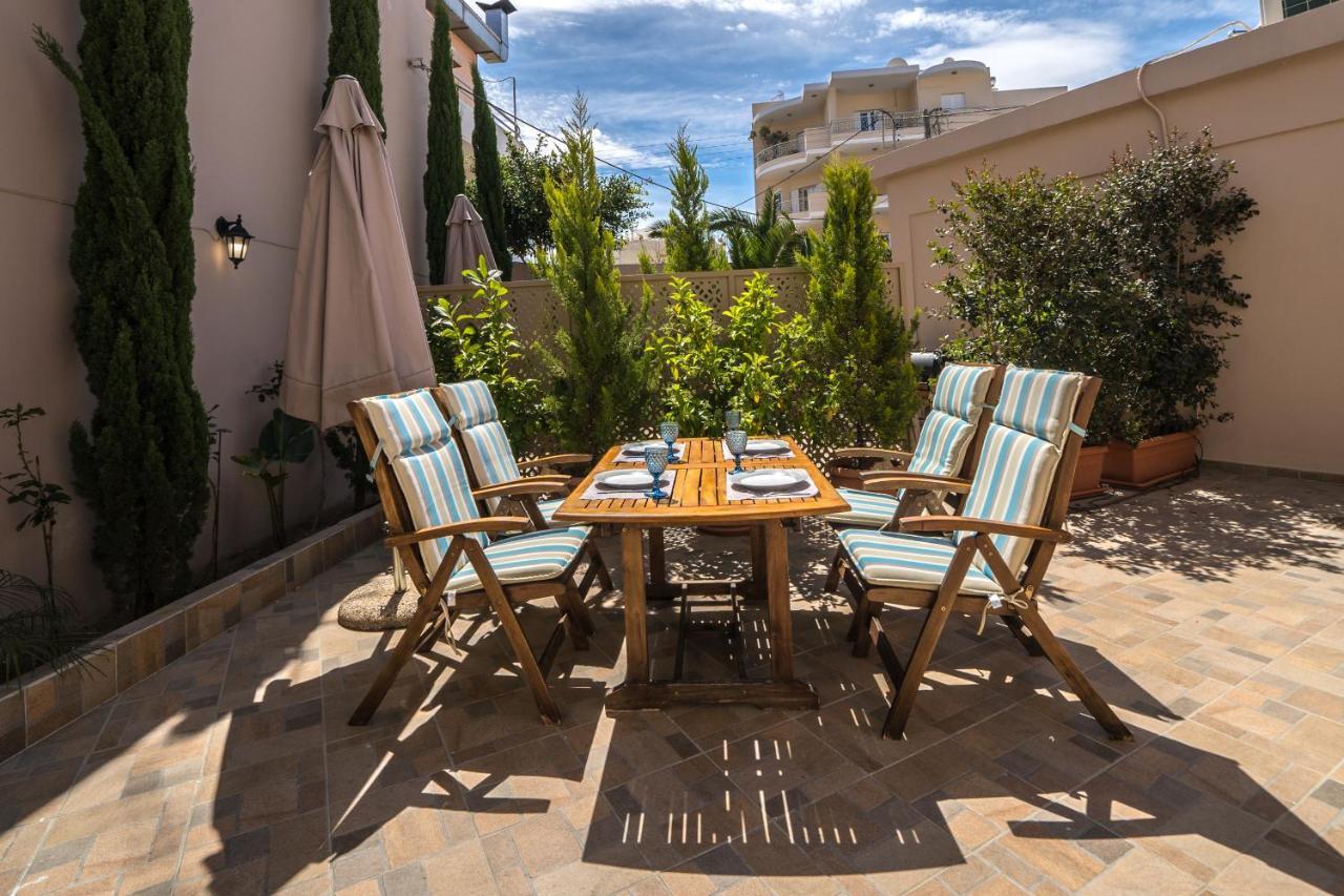 Iro City And Beach Boutique Homes Chrissi Akti Chania Exterior foto