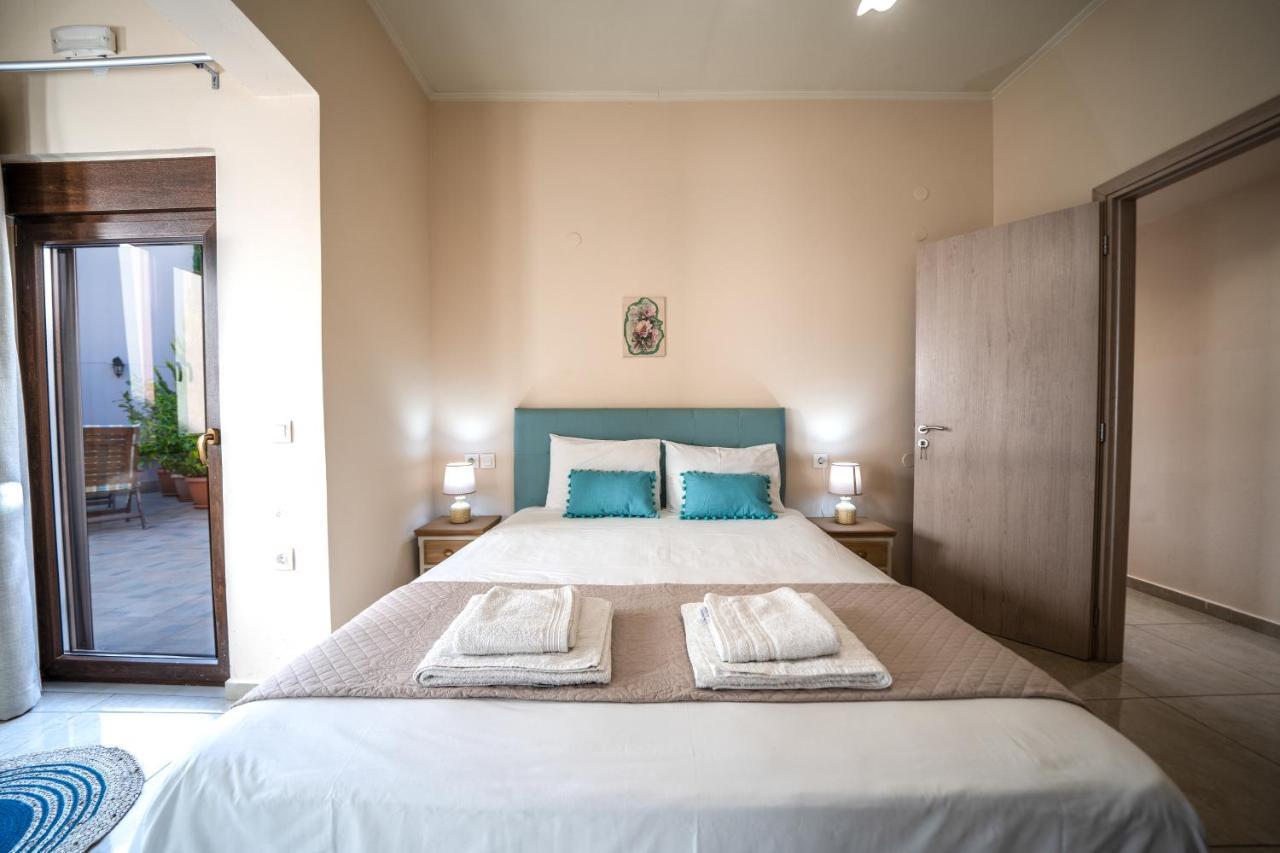 Iro City And Beach Boutique Homes Chrissi Akti Chania Exterior foto