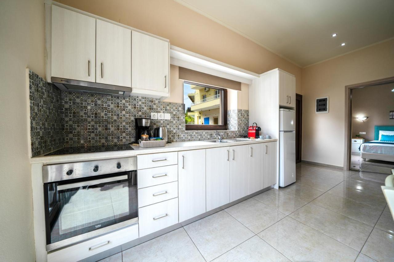 Iro City And Beach Boutique Homes Chrissi Akti Chania Exterior foto