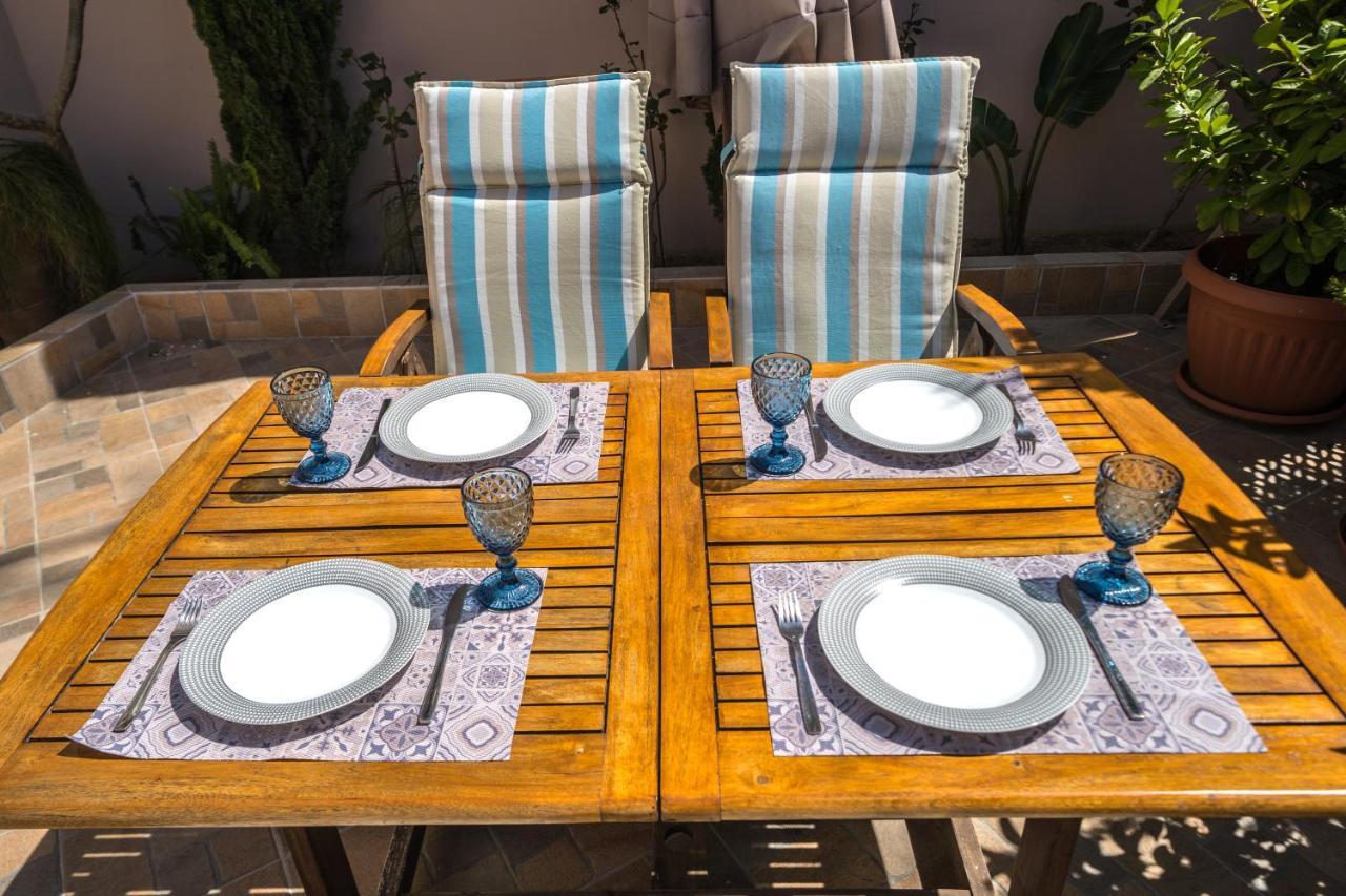 Iro City And Beach Boutique Homes Chrissi Akti Chania Exterior foto