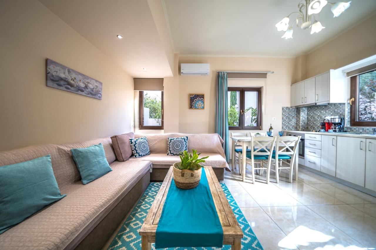Iro City And Beach Boutique Homes Chrissi Akti Chania Exterior foto