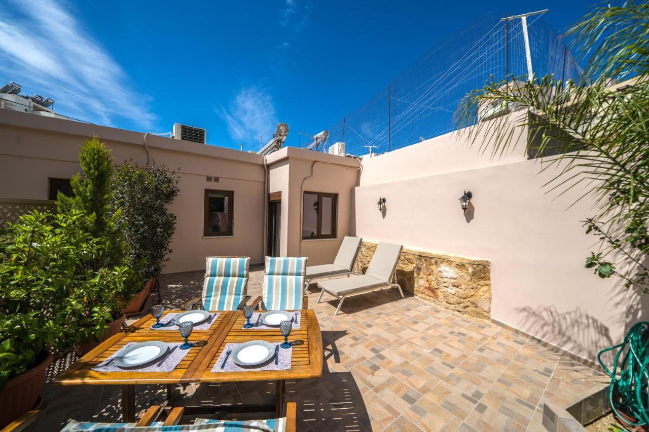 Iro City And Beach Boutique Homes Chrissi Akti Chania Exterior foto