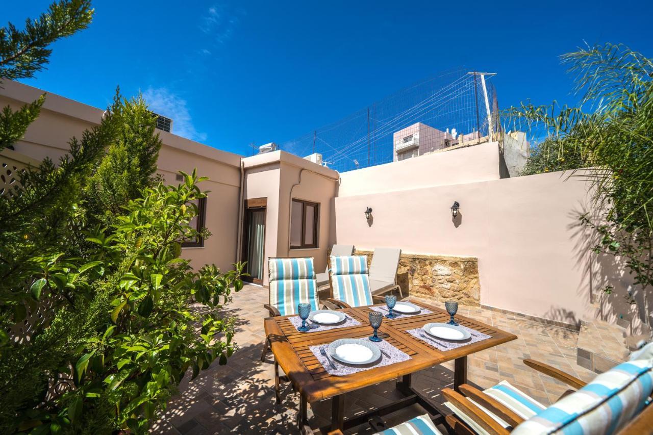 Iro City And Beach Boutique Homes Chrissi Akti Chania Exterior foto