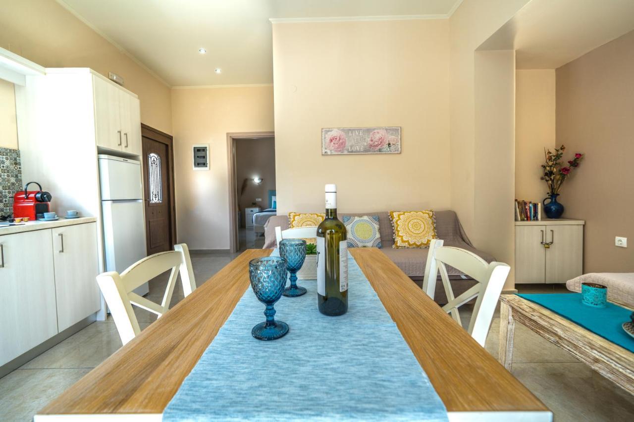 Iro City And Beach Boutique Homes Chrissi Akti Chania Exterior foto