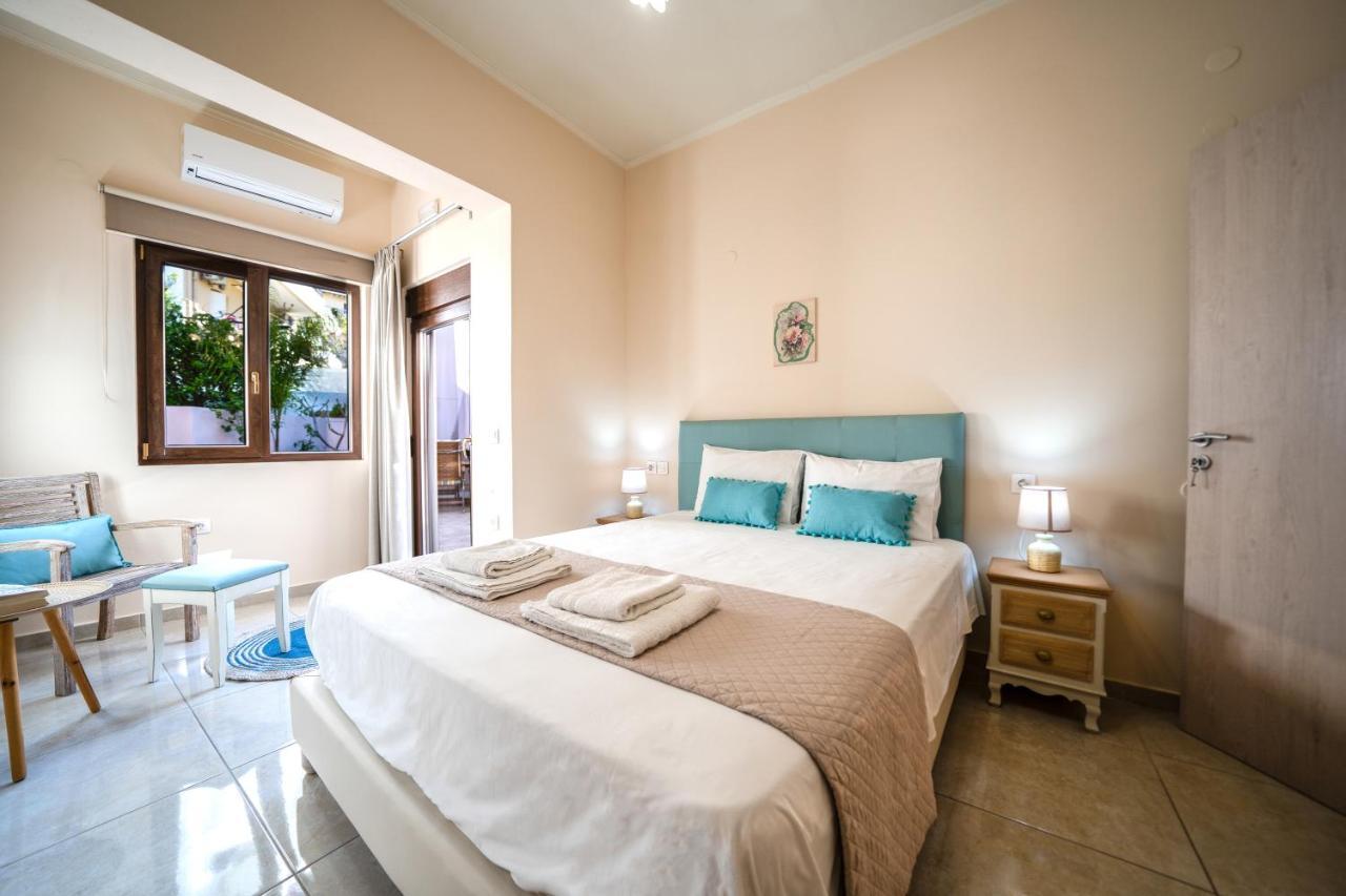 Iro City And Beach Boutique Homes Chrissi Akti Chania Exterior foto